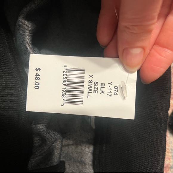 NWT girls hard tail terry cloth shorts size XS black - Picture 2 of 4